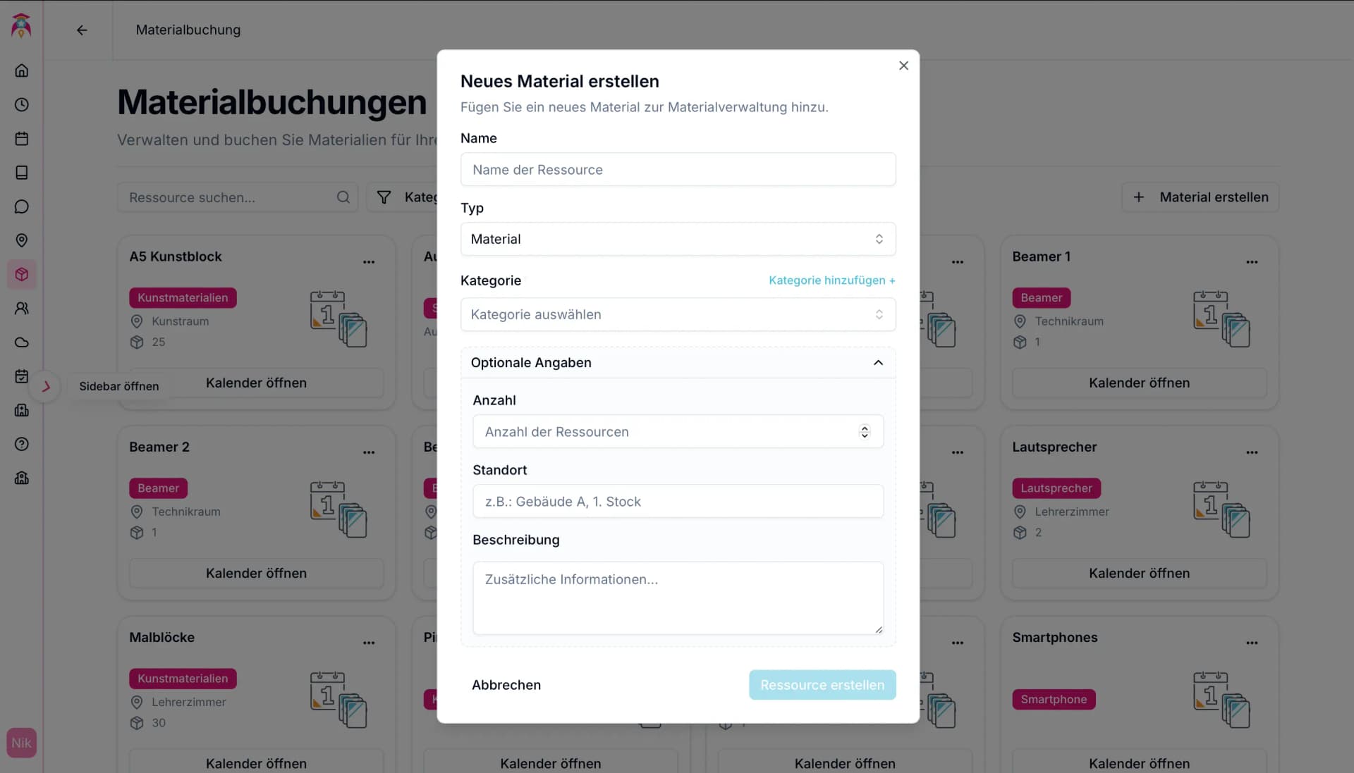 Material im schoolboost-System anlegen – Name, Standort, Foto und Verfügbarkeit festlegen