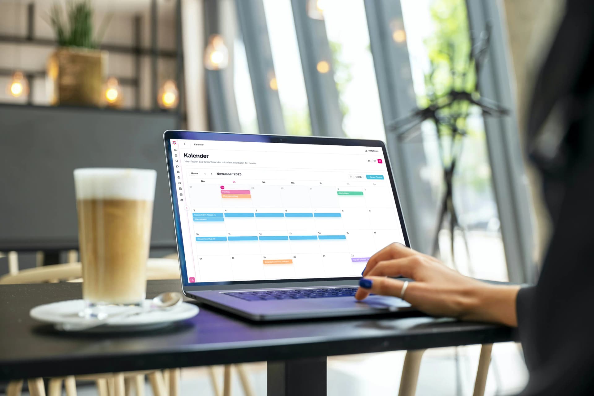 Responsive Vorschau des schoolboost Kalenders für Öffentlichkeitsarbeit